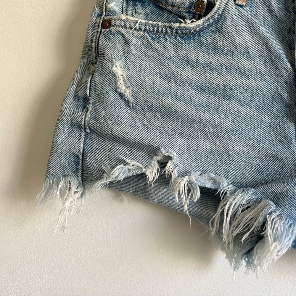 Agolde Parker Vintage Cut Off Shorts in Swapmeet - Picture 7 of 16